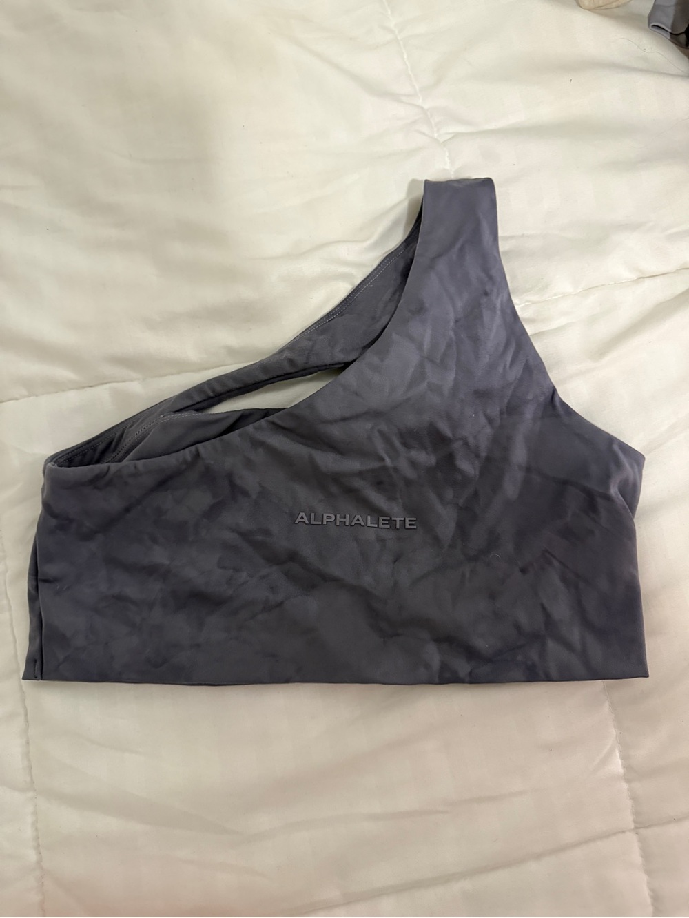 Alphalete One-Shoulder Sports Bra in Charcoal